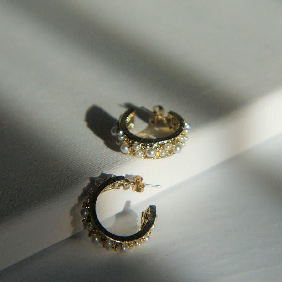 Bubbles - Gold Hoop Earring with Pearl - Pearl Earring Hoops